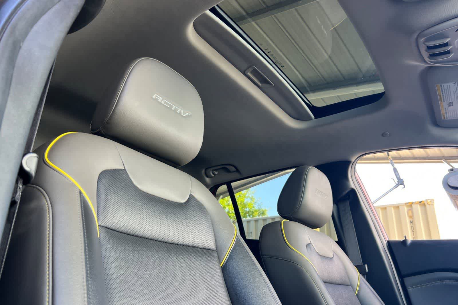 Used 2024 Chevrolet Trax ACTIV w/ Sunroof Package FWD image 19