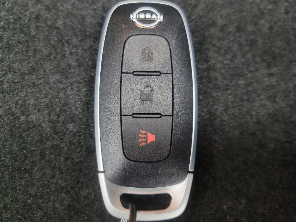 Used 2024 Nissan Rogue S AWD/4WD image 32