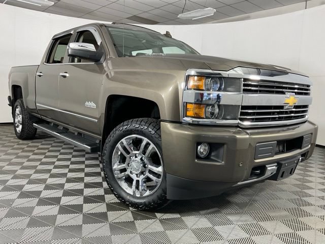 Used 2015 Chevrolet Silverado 2500 High Country w/ Duramax Plus Package AWD/4WD image 52