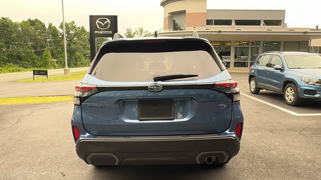 Used 2025 Subaru Forester Limited AWD/4WD image 6