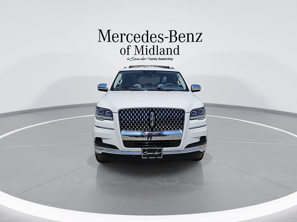 Used 2022 Lincoln Navigator Black Label AWD/4WD image 3