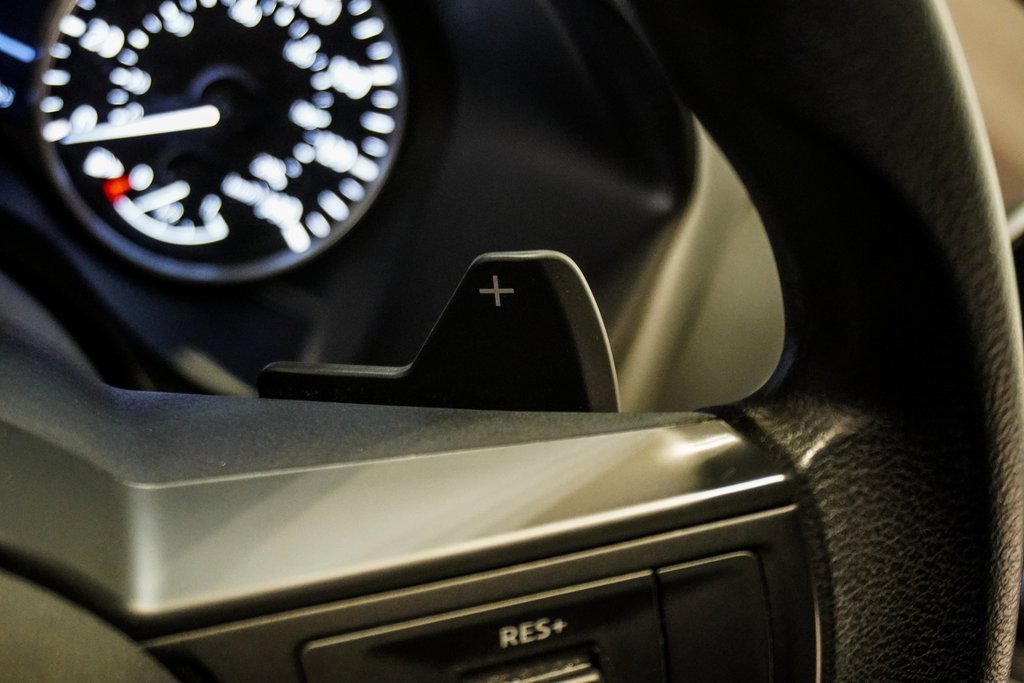 Used 2023 Nissan Rogue S image 15