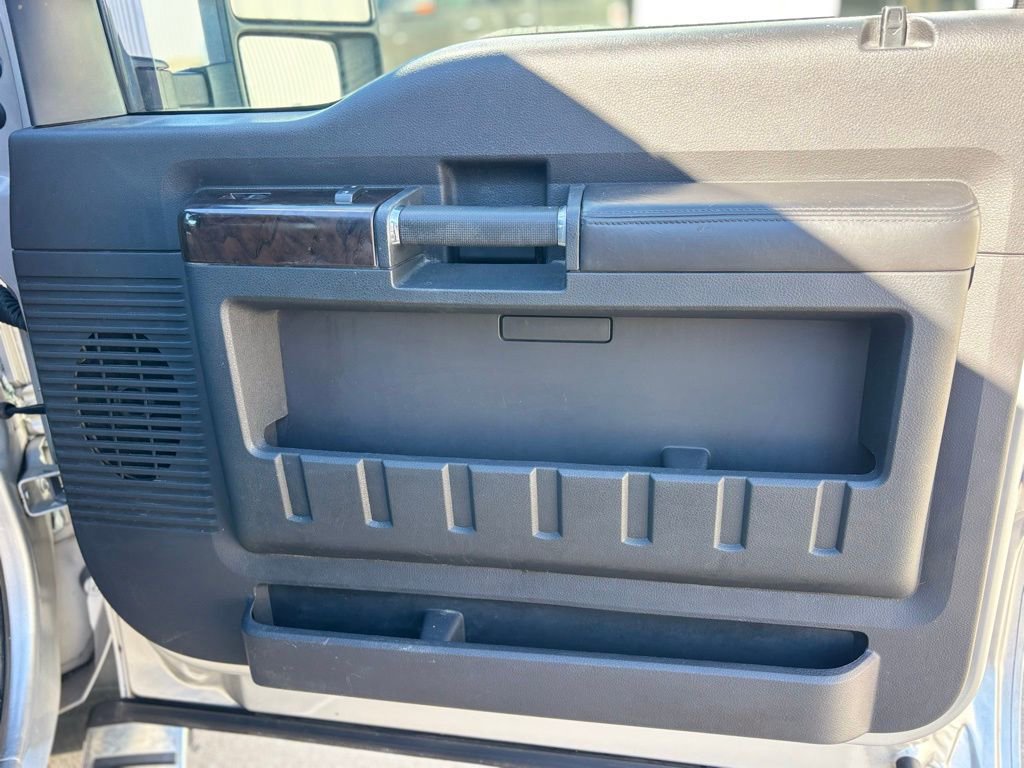 Used 2015 Ford F350 Platinum image 10