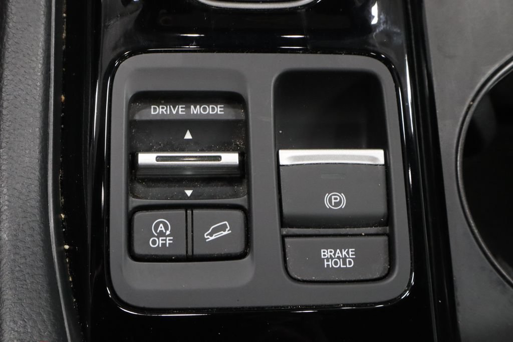 Used 2025 Honda Pilot TrailSport image 34