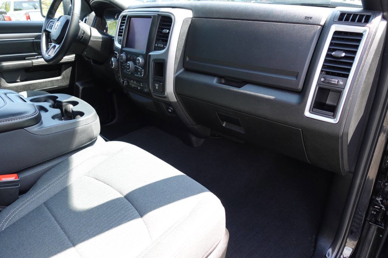 Used 2023 RAM 1500 Classic Warlock AWD/4WD image 41