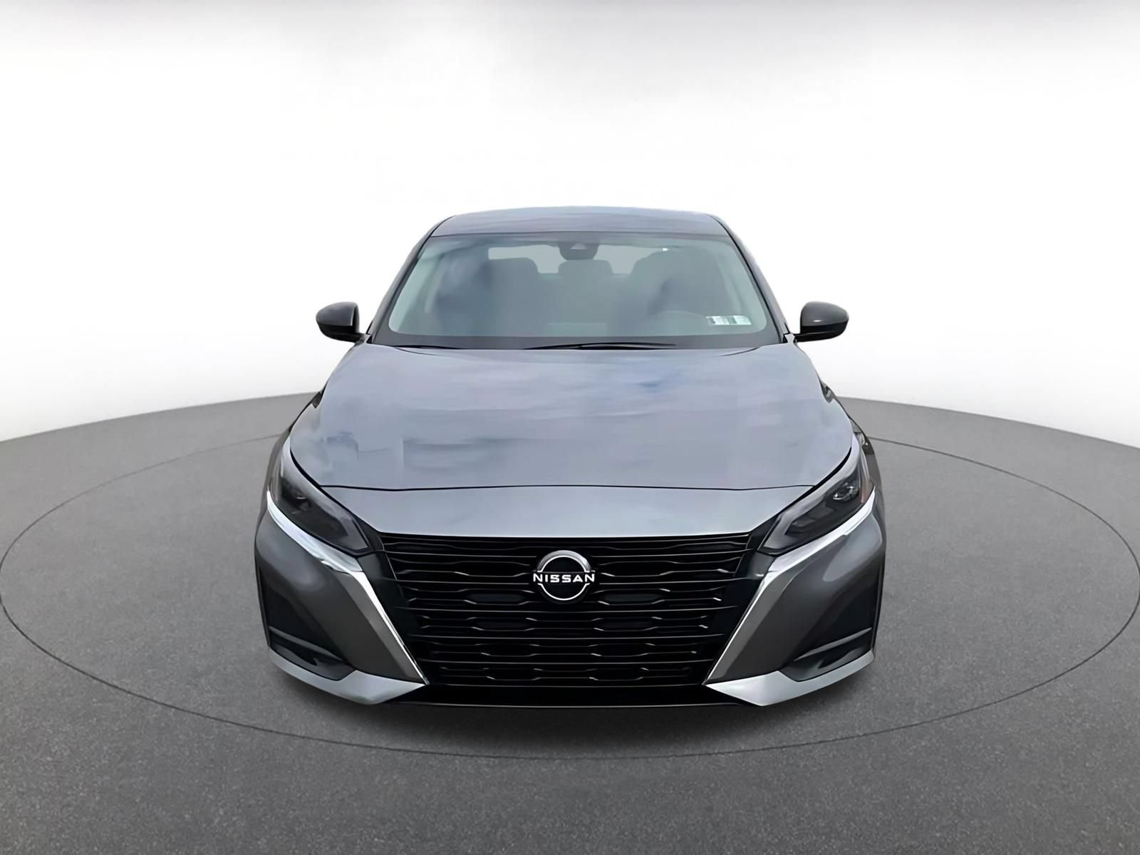 Used 2025 Nissan Altima 2.5 SV FWD image 4