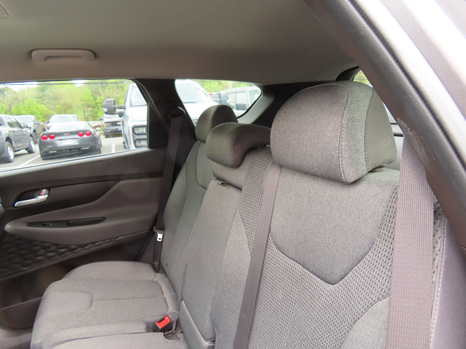 Used 2020 Hyundai Santa Fe SE image 27