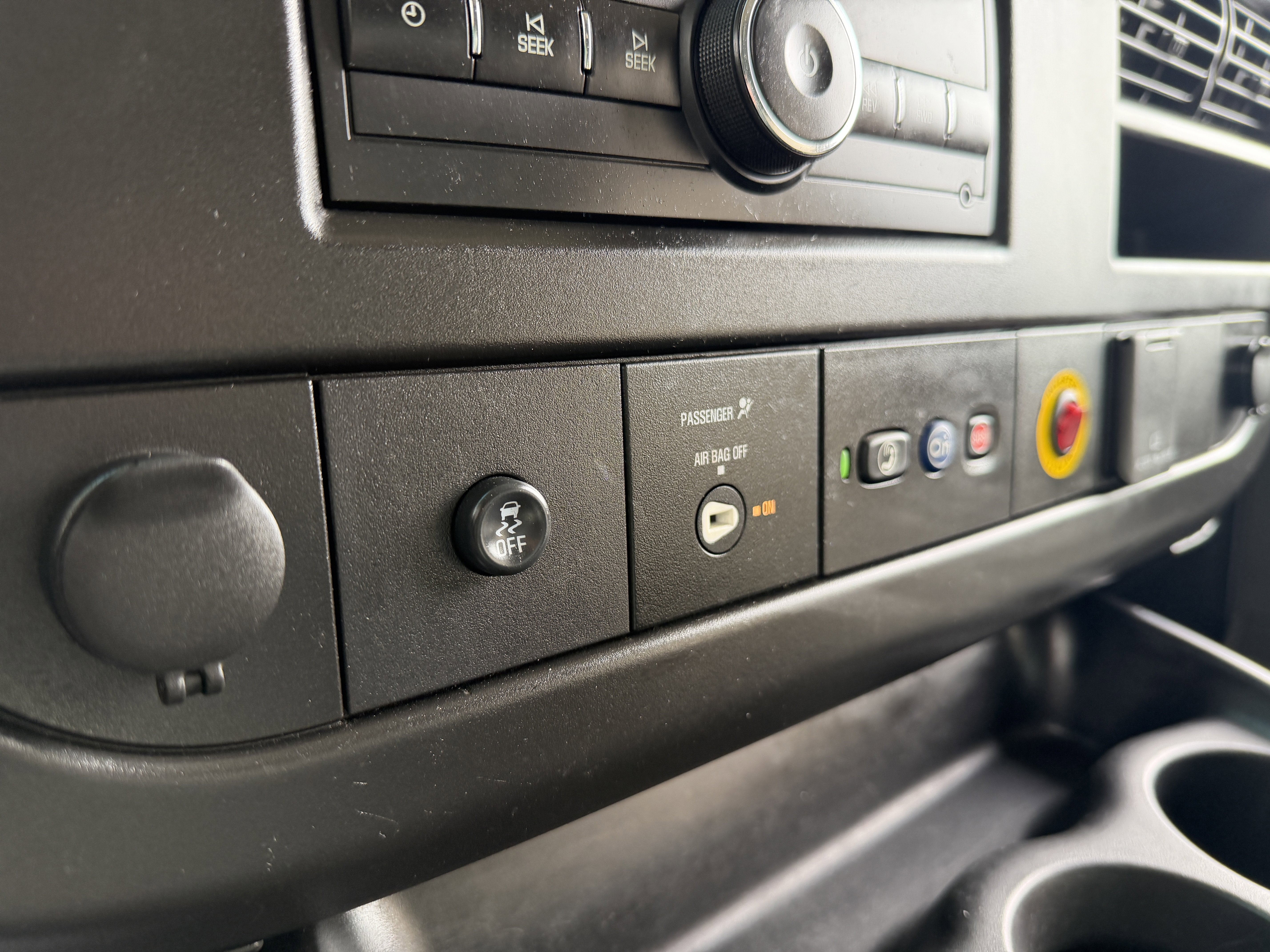 Used 2021 Chevrolet Express 2500 w/ Driver Convenience Package image 30