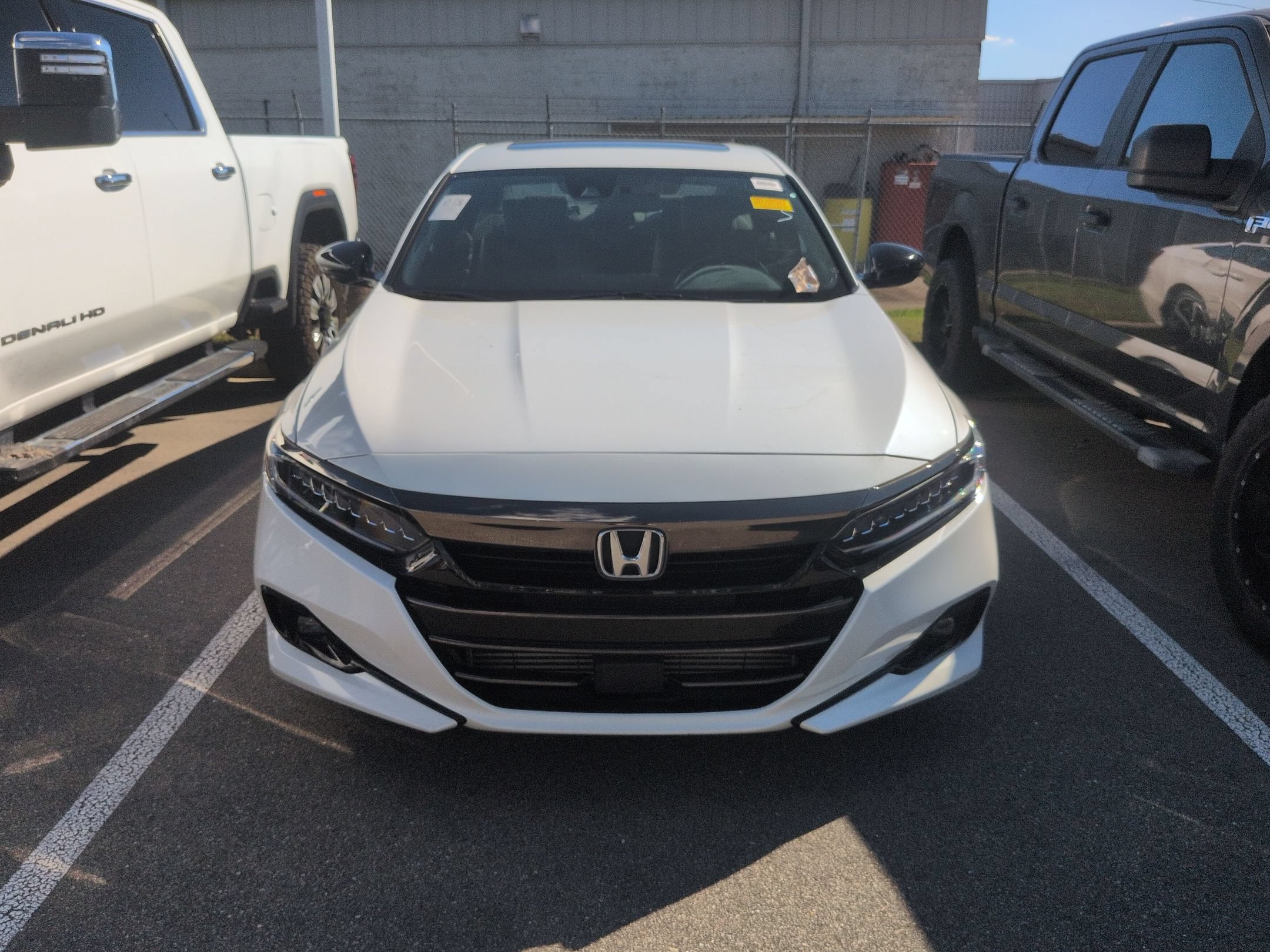 Used 2022 Honda Accord Sport image 3