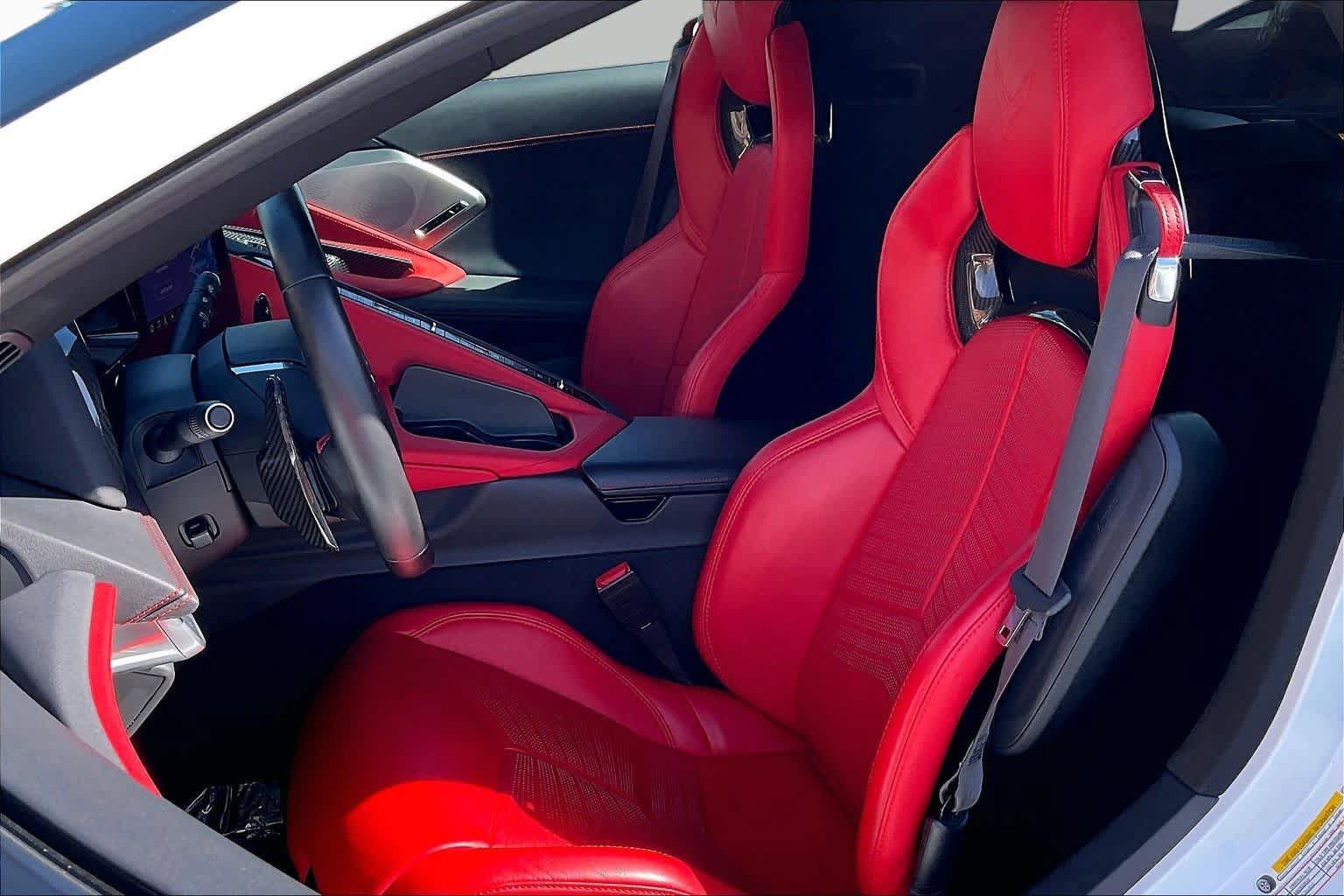 Certified 2021 Chevrolet Corvette Stingray Preferred Cpe w/ Engine Appearance Package RWD image 25