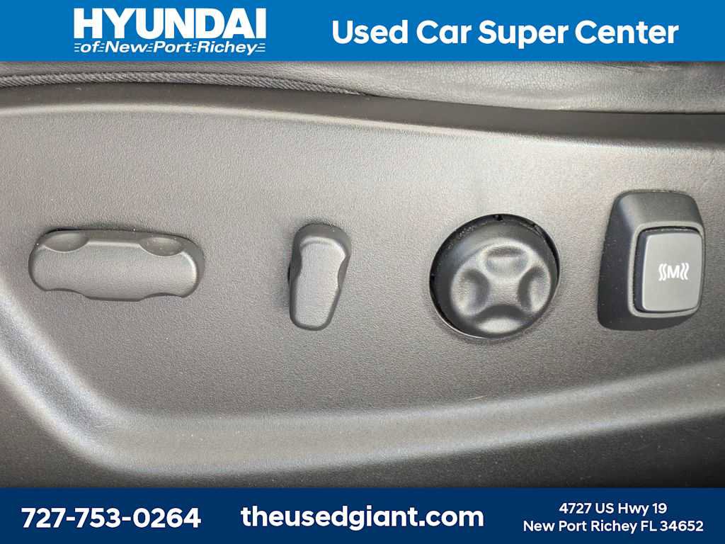 Used 2007 Cadillac DTS Luxury II image 22