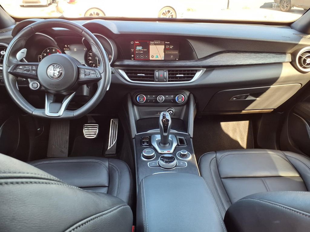Used 2023 Alfa Romeo Stelvio Sprint RWD image 17
