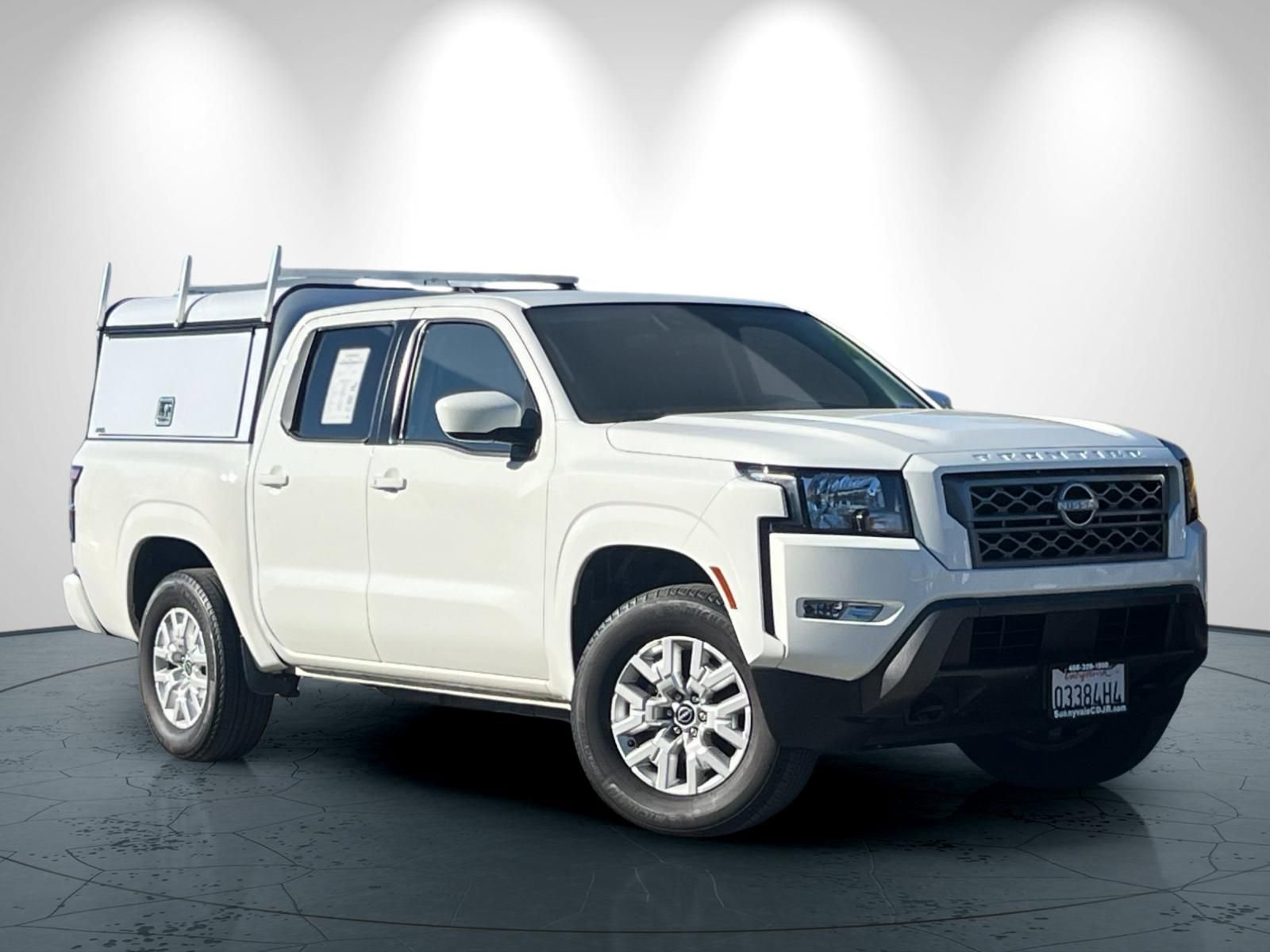 Used 2024 Nissan Frontier SV w/ SV Convenience Package image 2