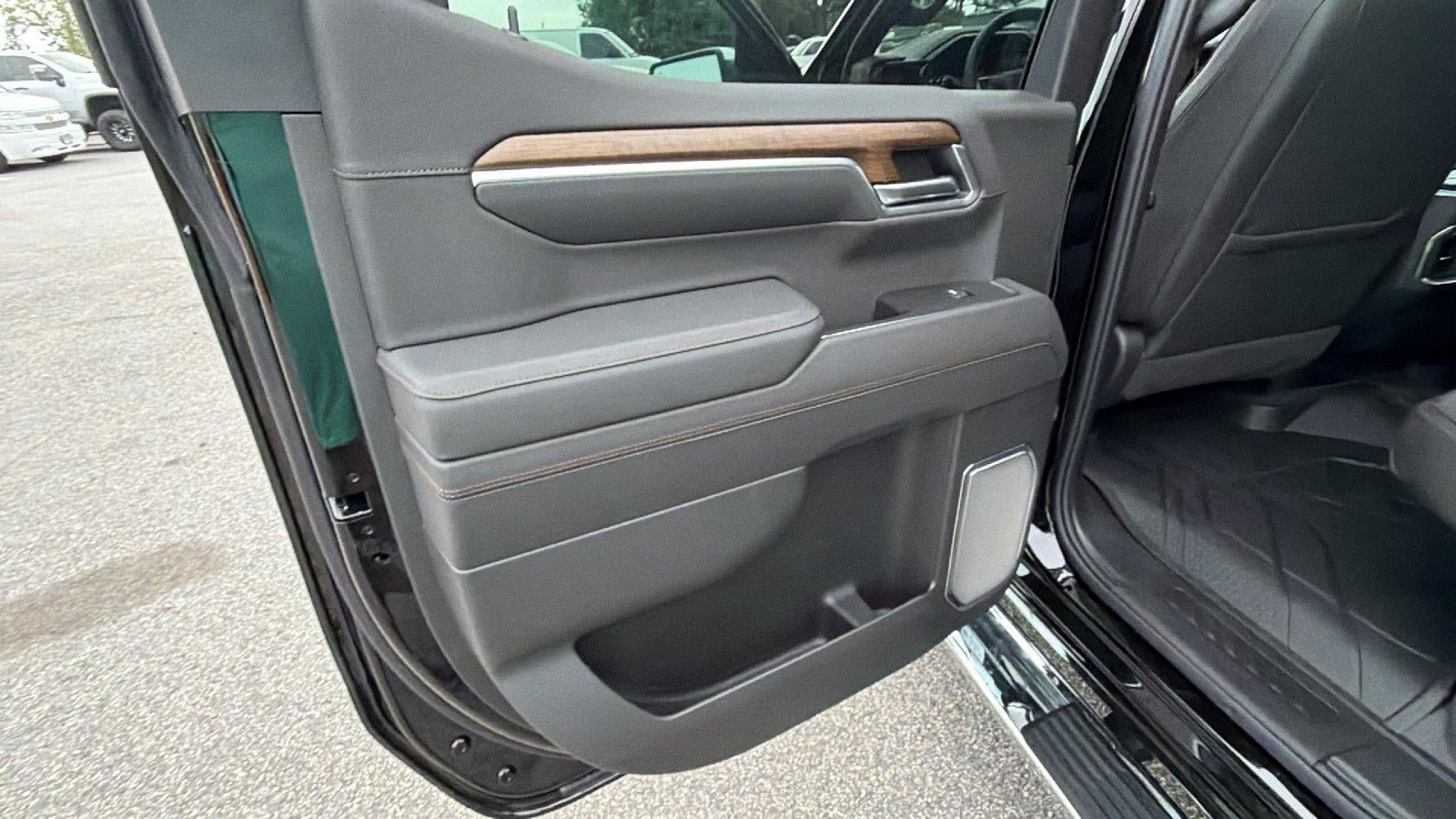 New 2026 Chevrolet Silverado 1500 High Country w/ High Country Premium Package AWD/4WD image 19