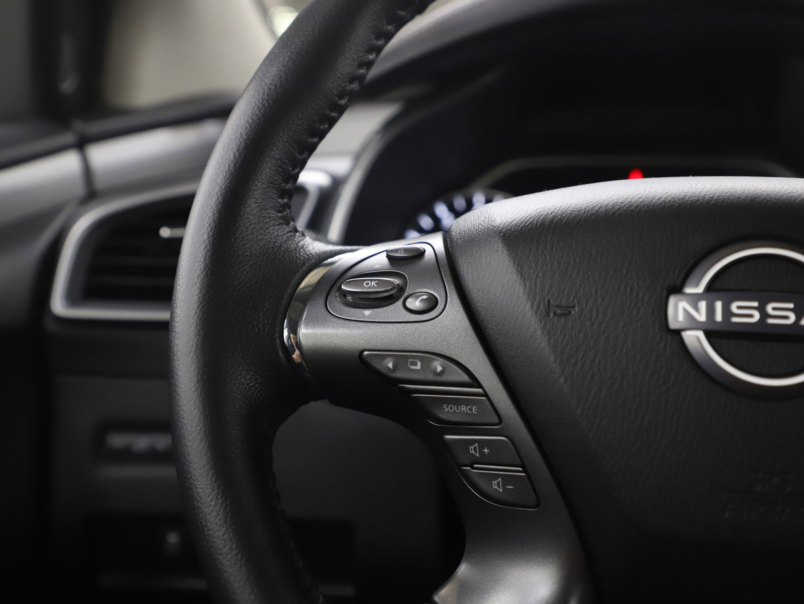 Used 2024 Nissan Murano SV w/ SV Midnight Edition Package AWD/4WD image 26