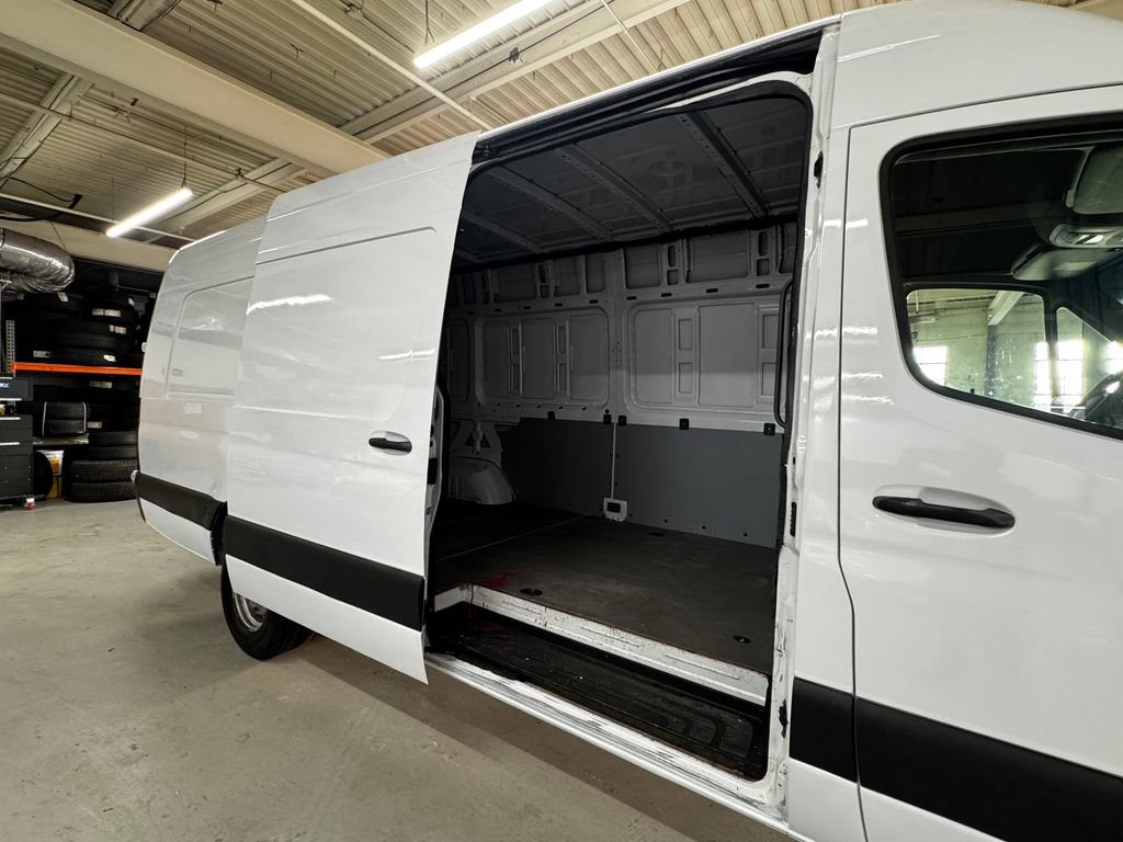 Used 2020 Mercedes-Benz Sprinter 3500 image 11