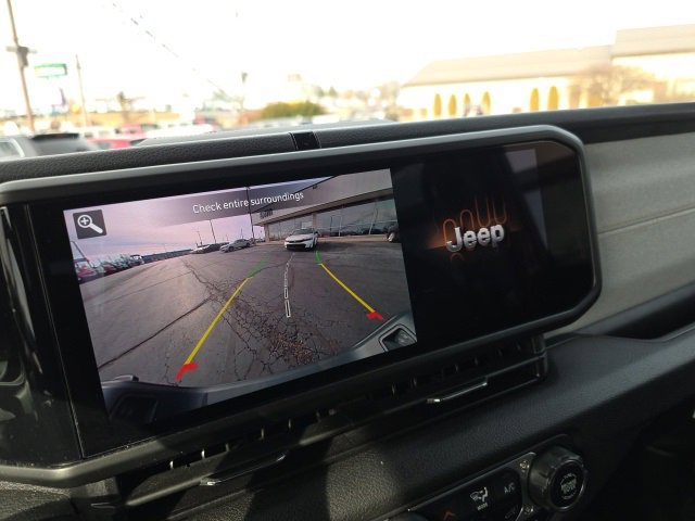 Used 2024 Jeep Gladiator Willys image 25