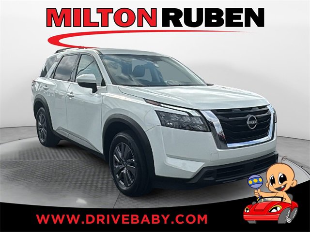 Used 2024 Nissan Pathfinder SV