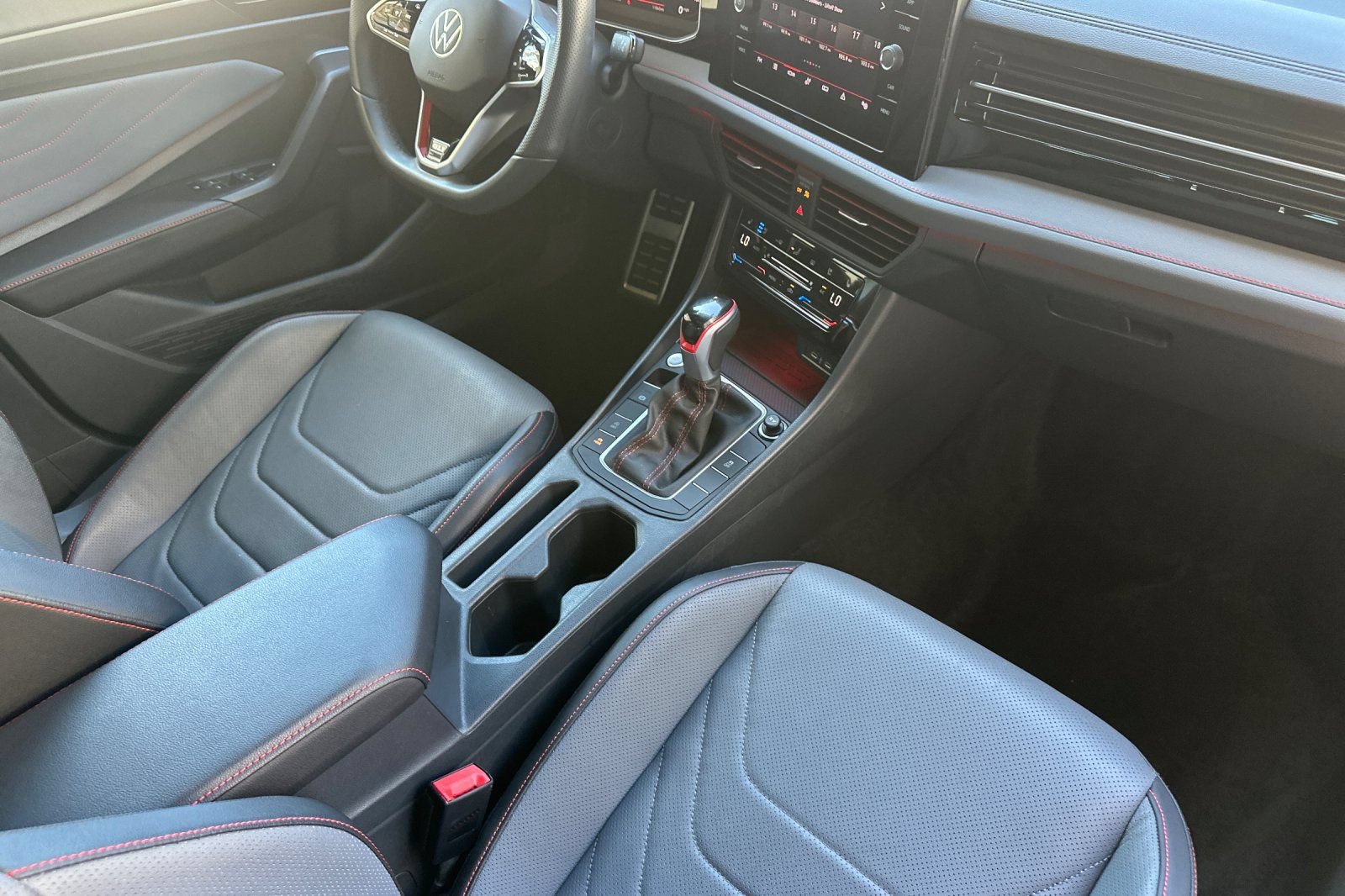 Used 2025 Volkswagen Jetta GLI Autobahn FWD image 15