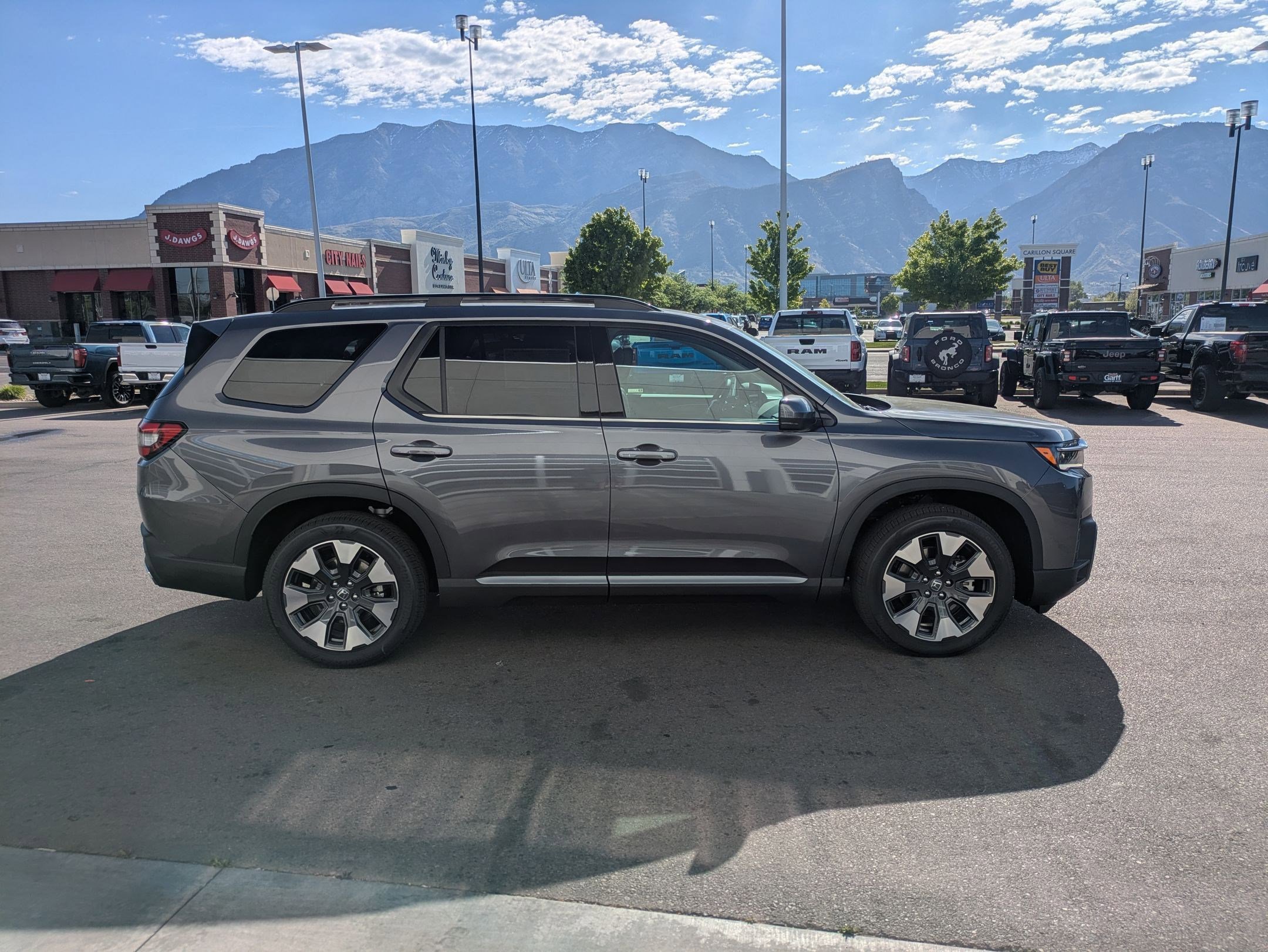 New 2026 Honda Pilot Touring image 2