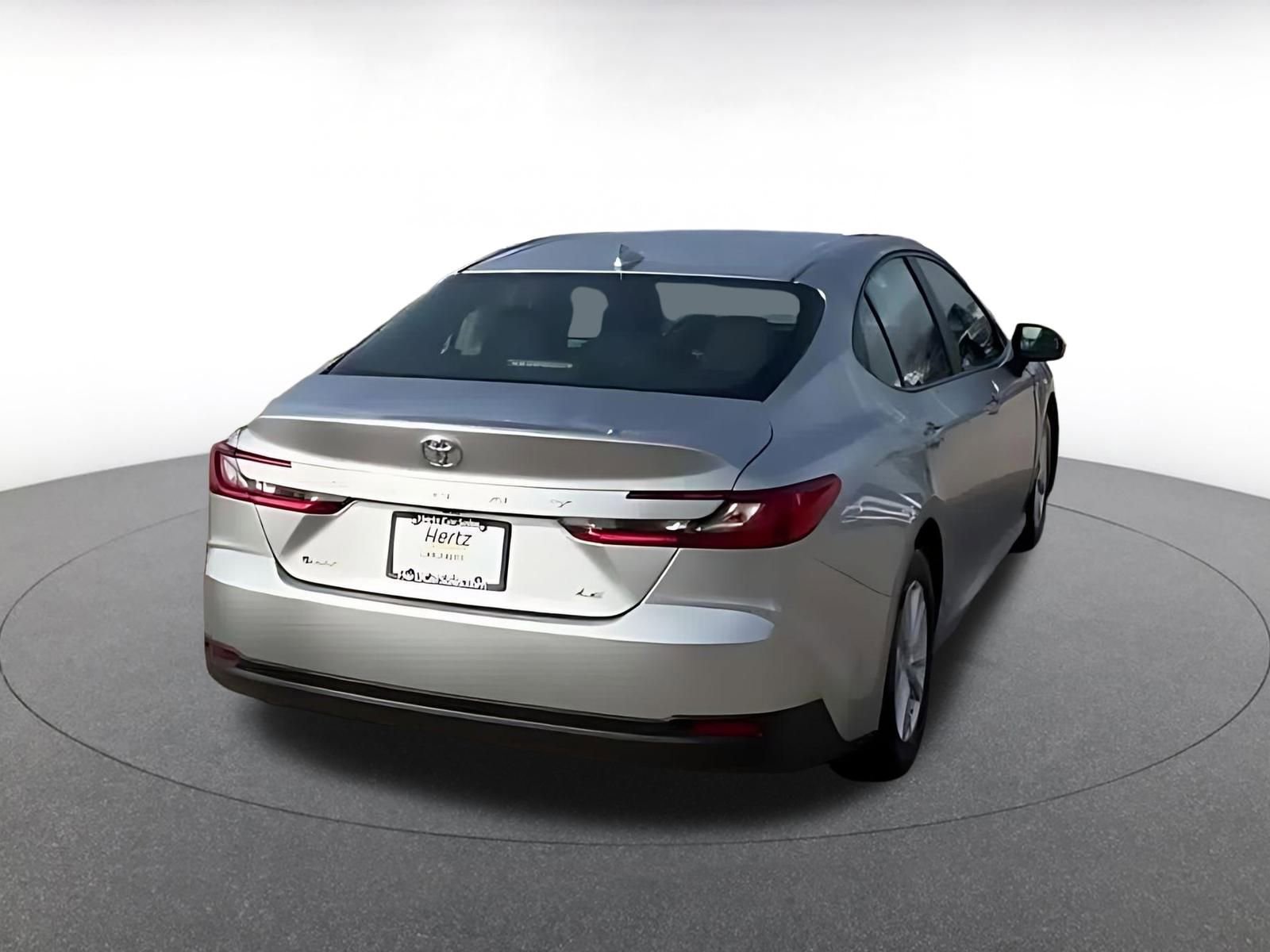 Used 2025 Toyota Camry LE image 14