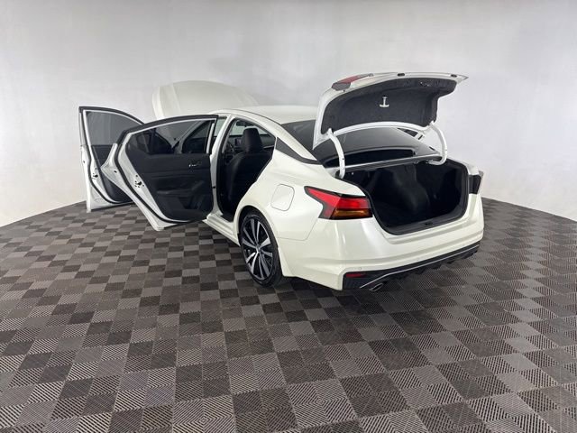 Used 2020 Nissan Altima 2.5 SR FWD image 18