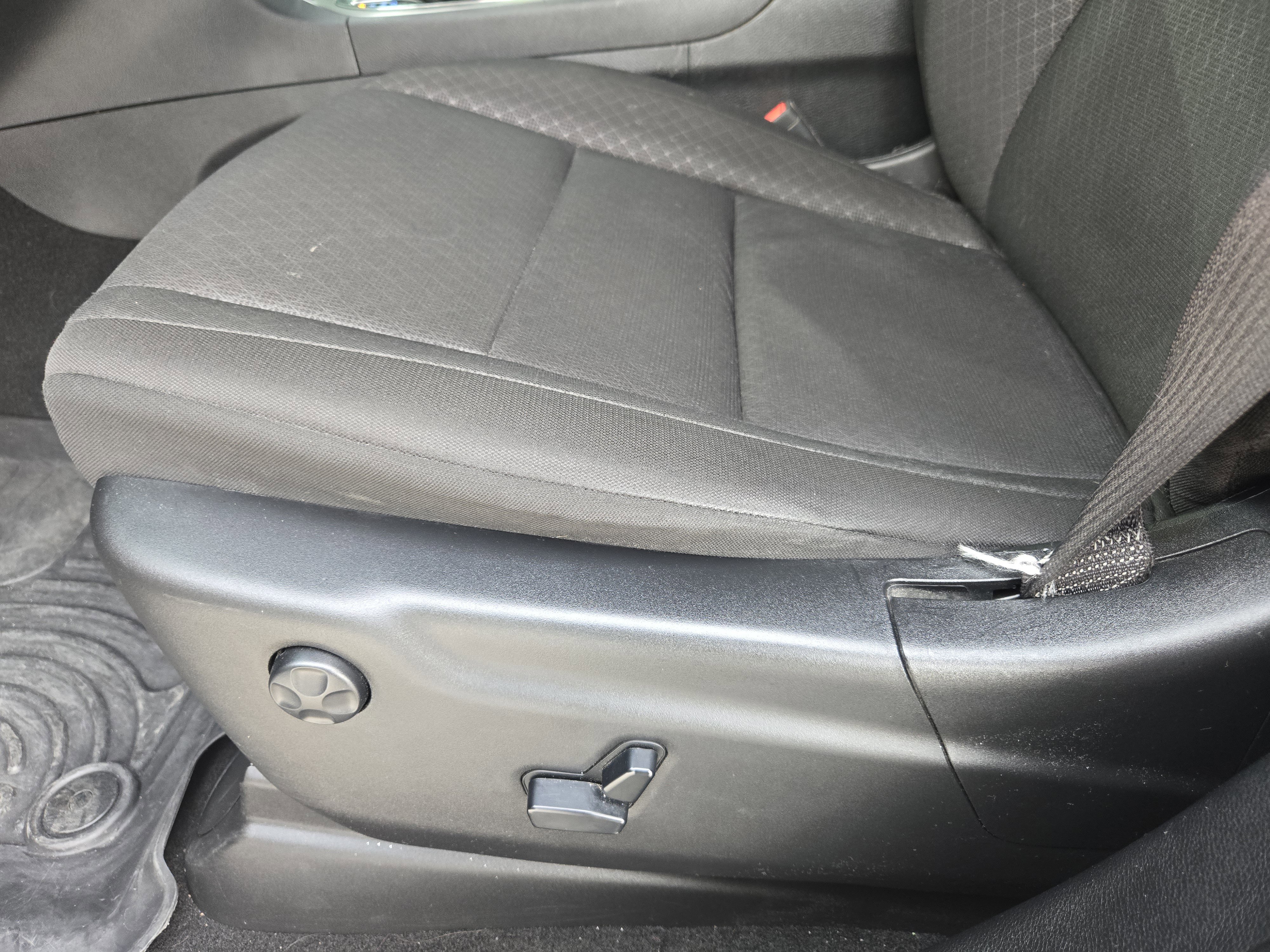 Used 2020 Jeep Grand Cherokee Laredo image 26