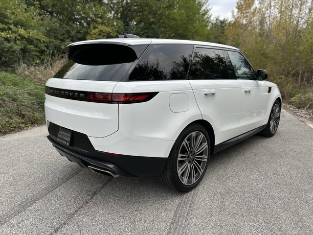Used 2024 Land Rover Range Rover Sport SE image 5