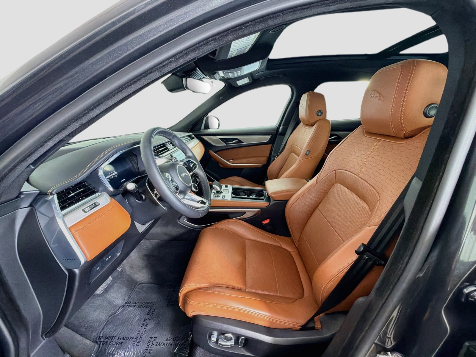 Certified 2026 Jaguar F-PACE R-Dynamic S AWD/4WD image 23