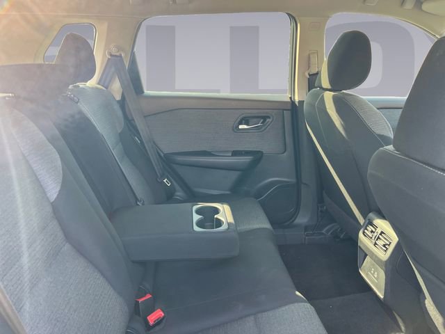 Used 2023 Nissan Rogue SV AWD/4WD image 18