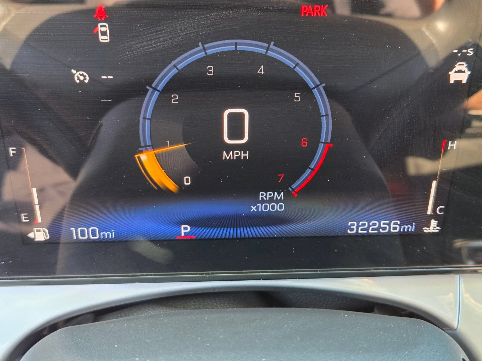 Used 2025 Chevrolet Trax LT FWD image 19