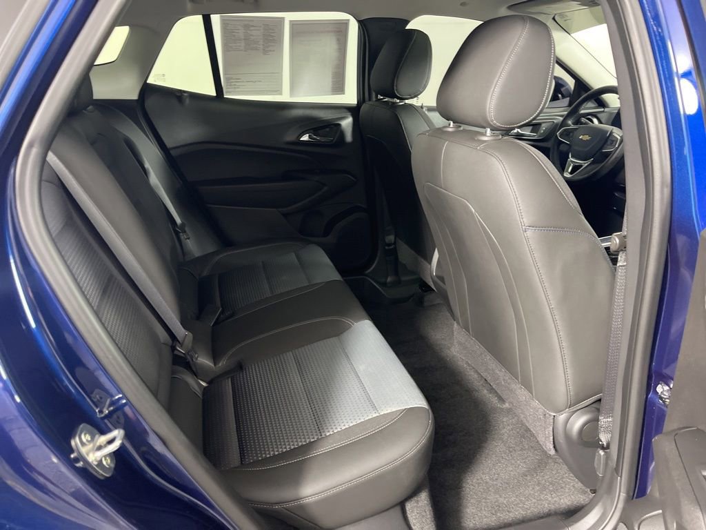 Certified 2024 Chevrolet Trax LT w/ Sunroof Package FWD image 8