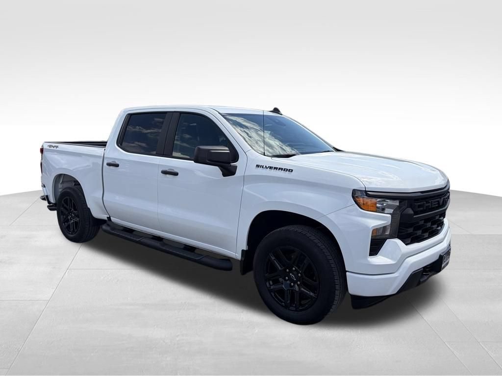 Used 2024 Chevrolet Silverado 1500 Custom w/ Dark Appearance Package AWD/4WD image 26