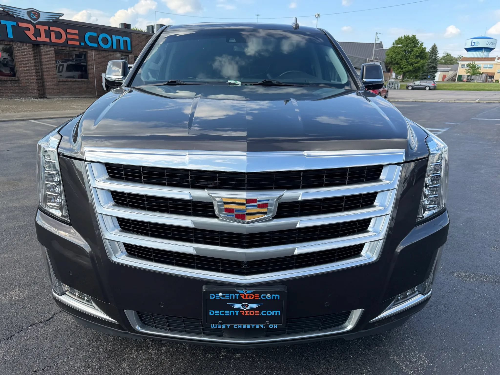 Used 2017 Cadillac Escalade Premium Luxury AWD/4WD image 8
