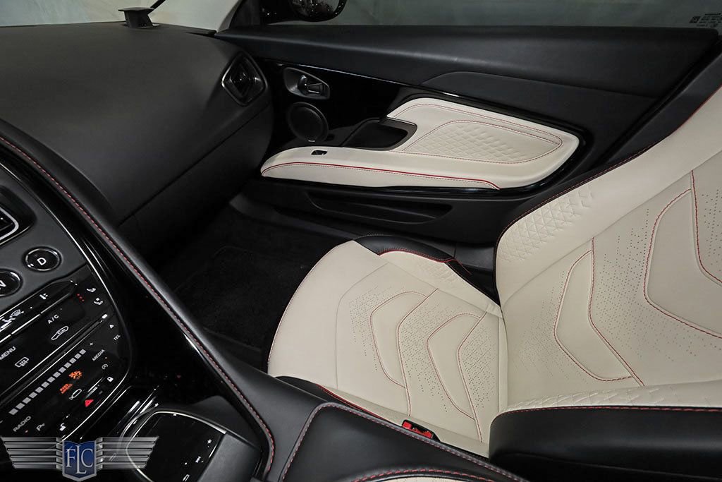 Used 2022 Aston Martin DBS Superleggera image 28