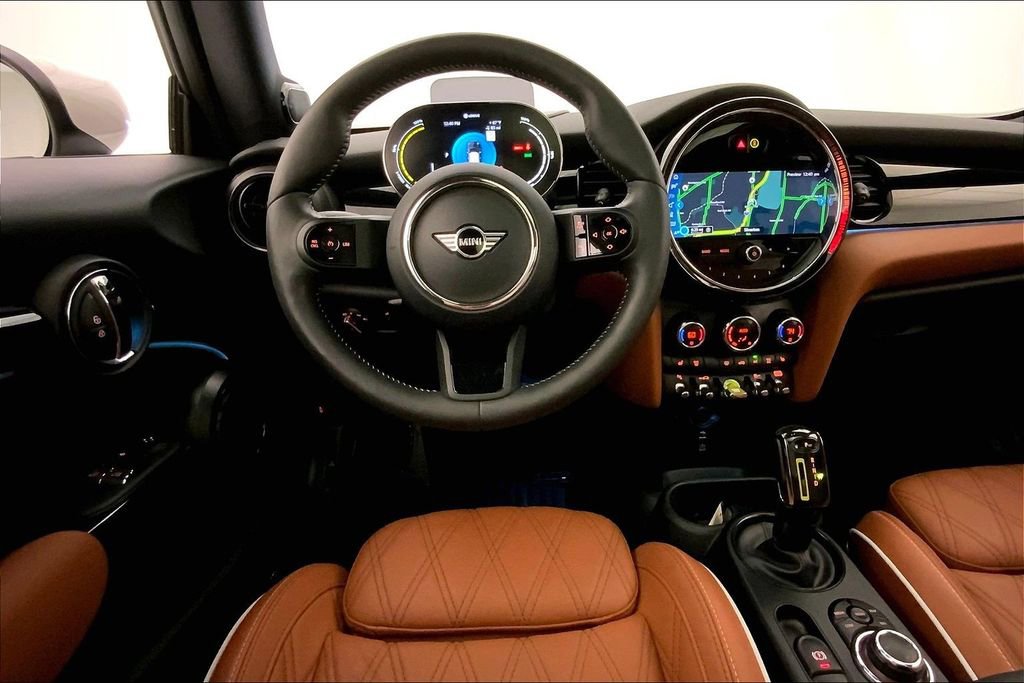 Certified 2023 MINI Cooper SE FWD image 4