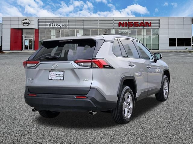 Used 2025 Toyota RAV4 XLE FWD image 4