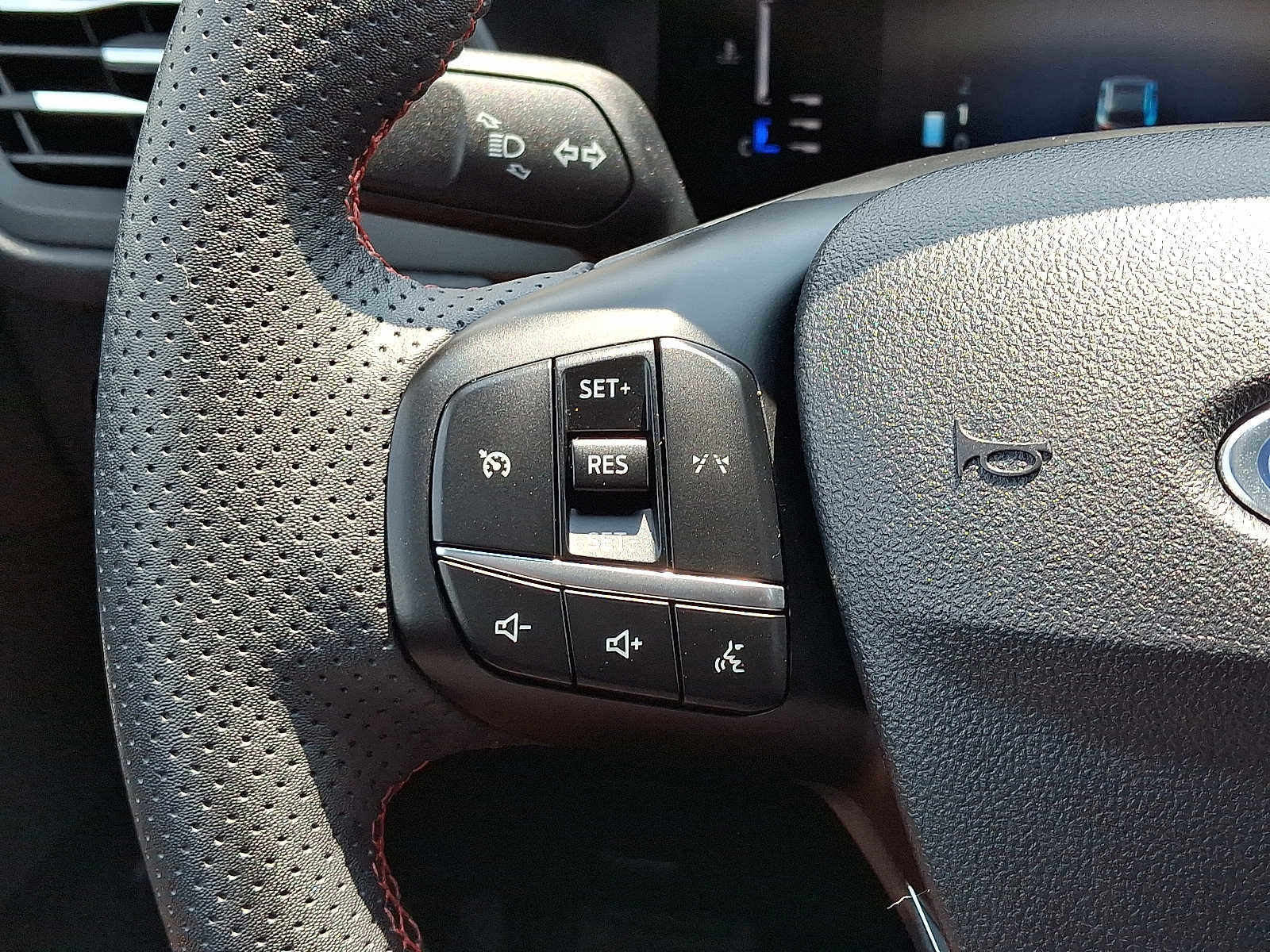 Used 2024 Ford Escape ST-Line image 21