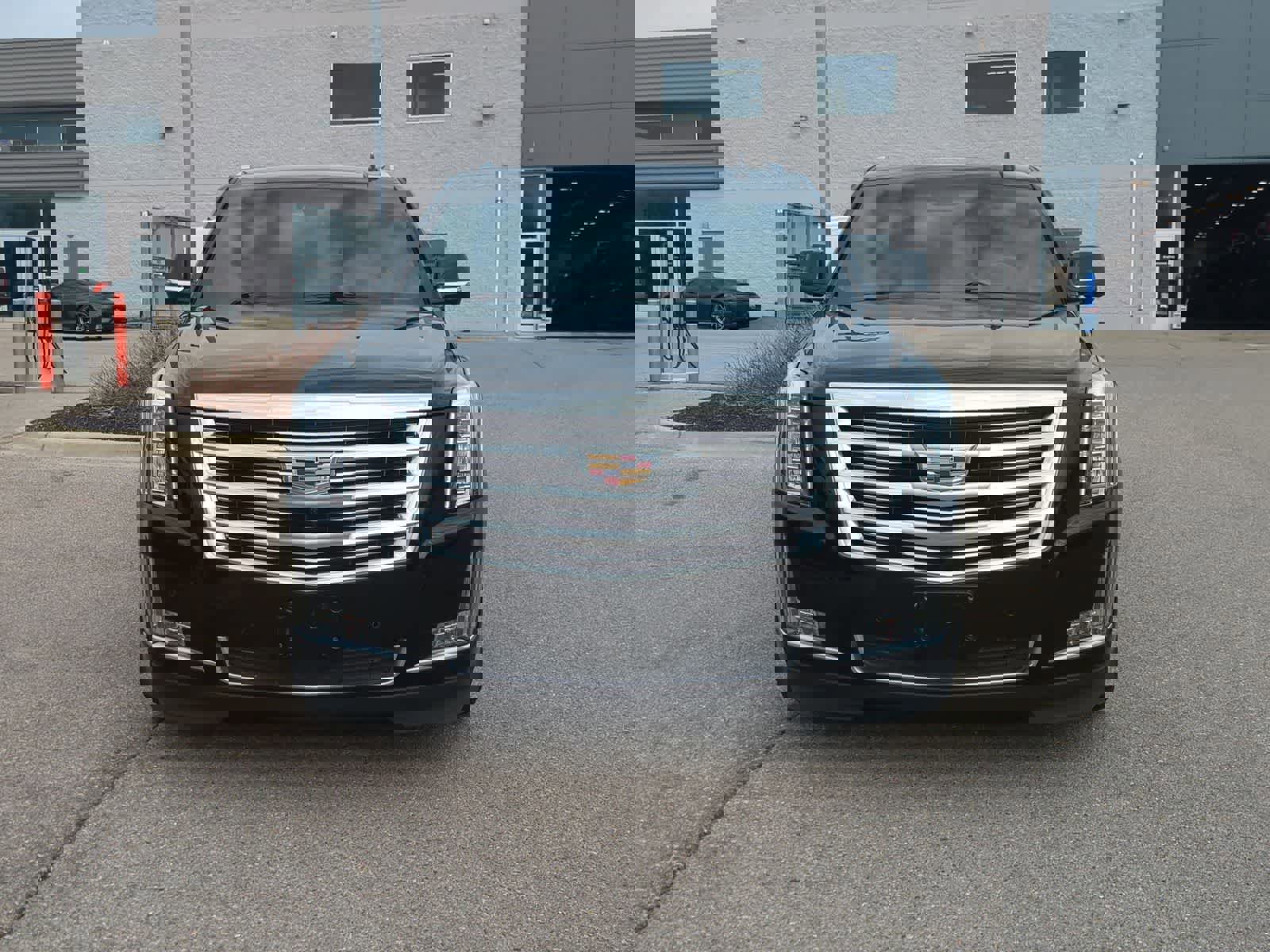 Used 2015 Cadillac Escalade ESV Platinum image 3