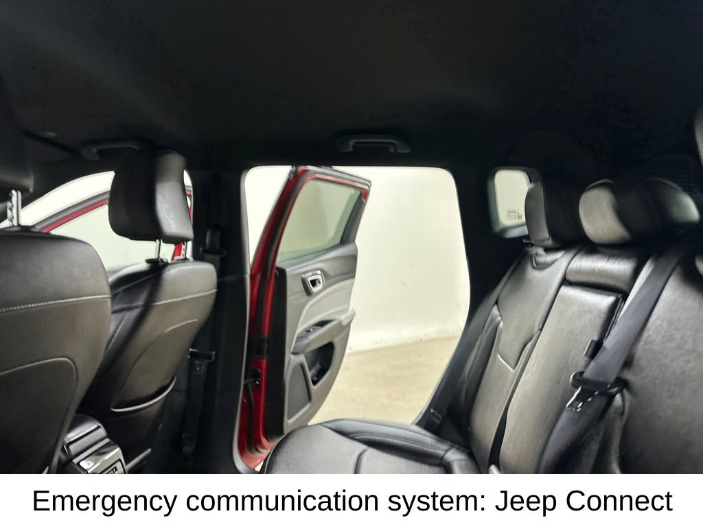 Used 2025 Jeep Compass Limited AWD/4WD image 31