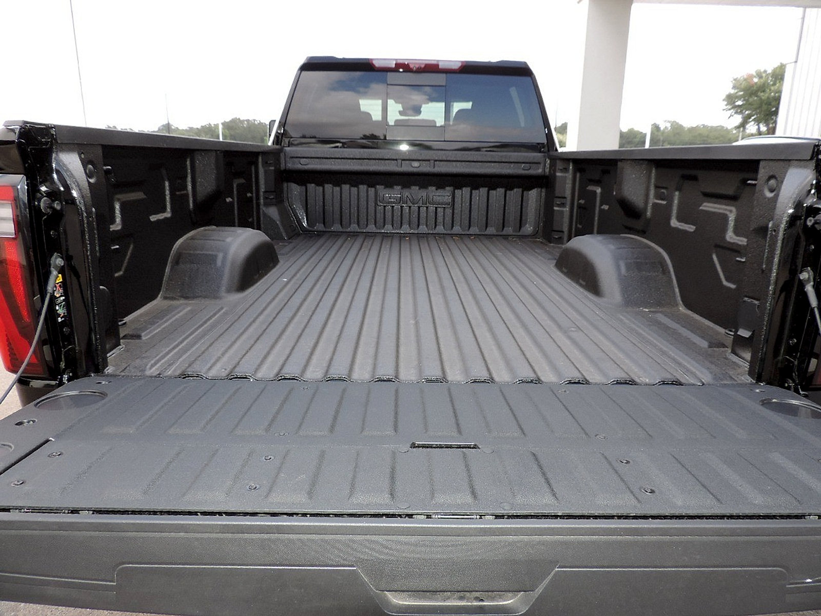 New 2026 GMC Sierra 3500 Denali w/ Denali Reserve Package AWD/4WD image 18