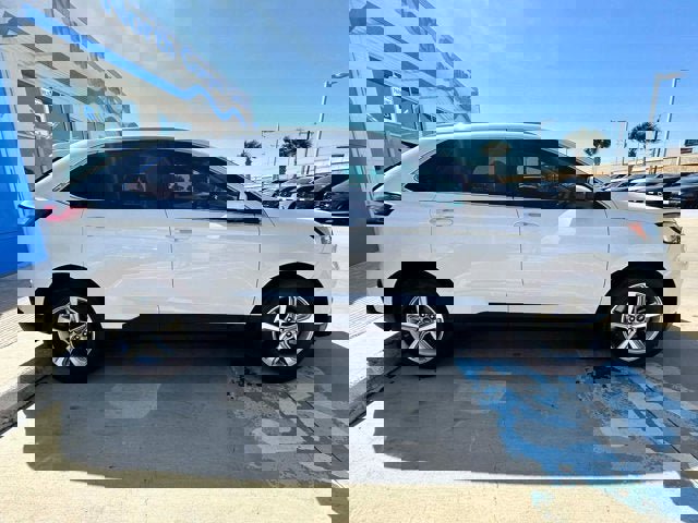Used 2022 Ford Edge SEL w/ Convenience Package image 5