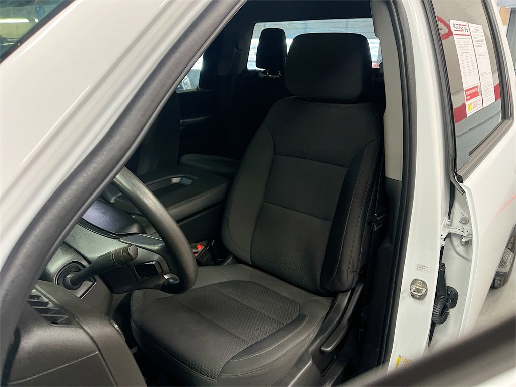 Used 2023 Chevrolet Silverado 2500 Custom w/ Custom Convenience Package image 18