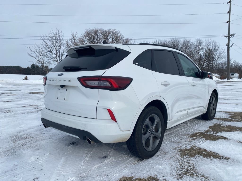 Used 2023 Ford Escape ST-Line image 10