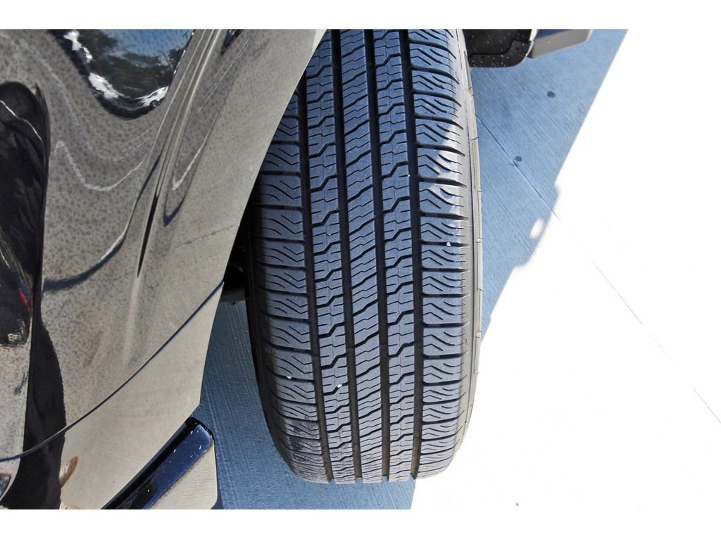 Used 2023 Ford F150 Lariat image 28