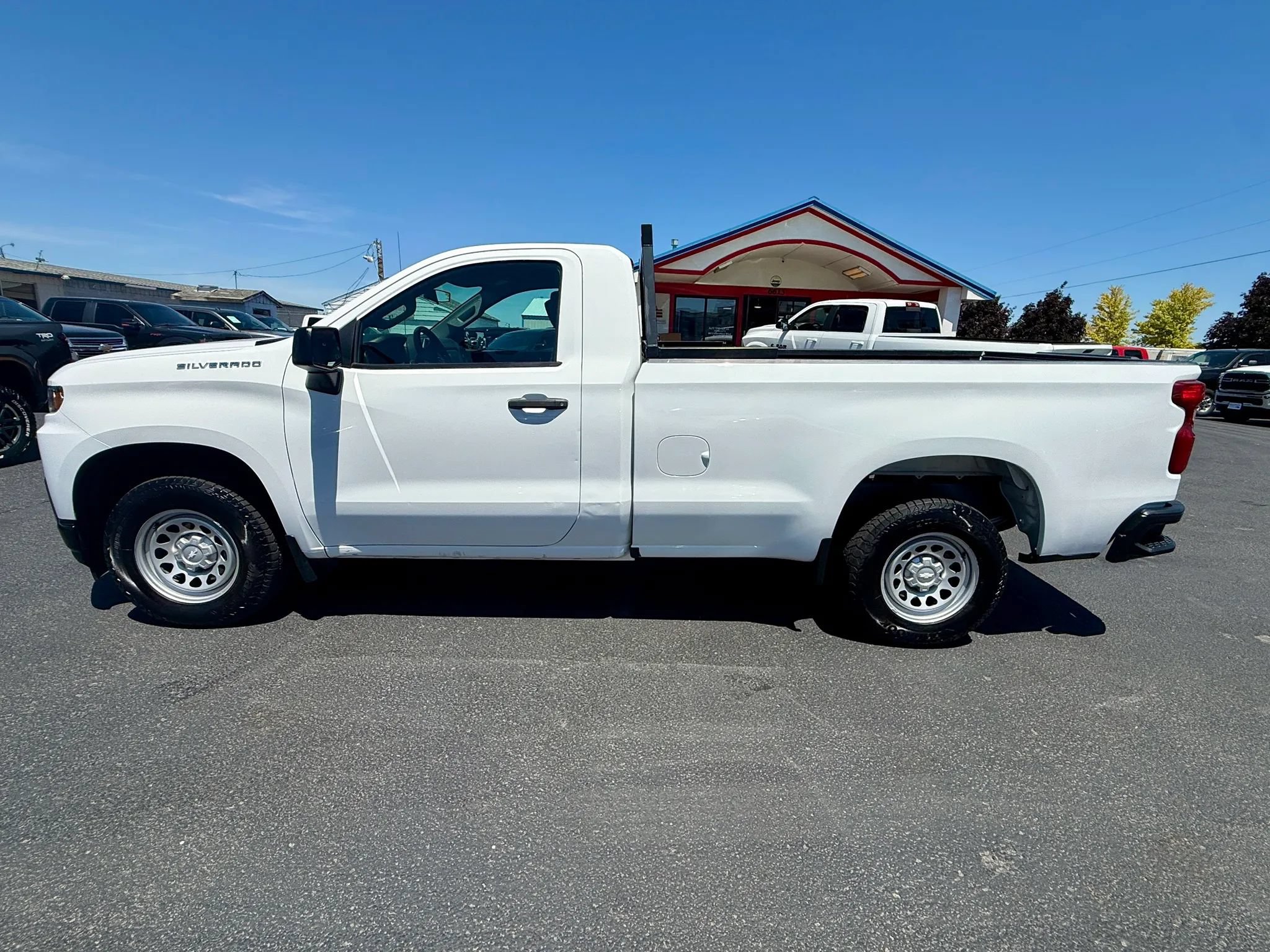 Used 2019 Chevrolet Silverado 1500 W/T RWD image 2