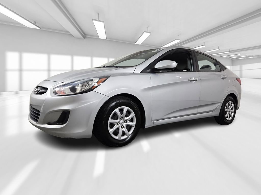 Used 2014 Hyundai Accent GLS image 2