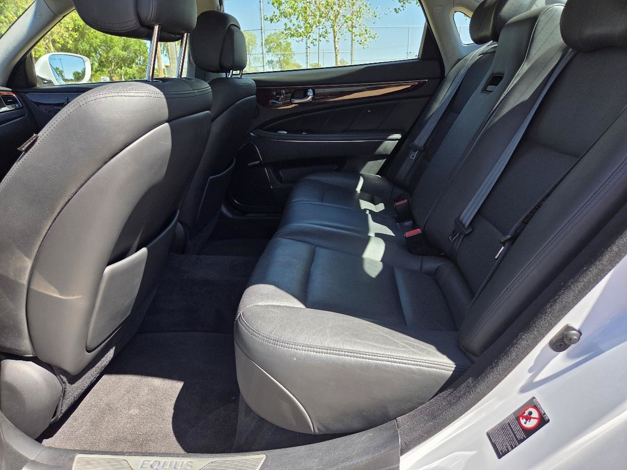 Used 2016 Hyundai Equus Signature RWD image 13