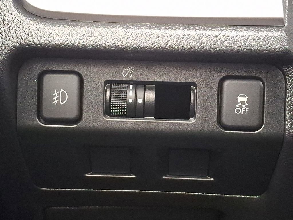 Used 2018 Subaru Forester 2.5i Premium w/ All-Weather Package image 21