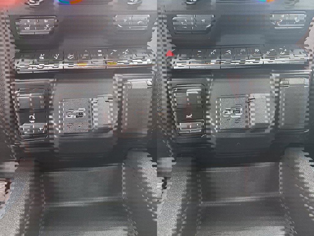 Used 2020 Chevrolet Silverado 1500 RST image 32